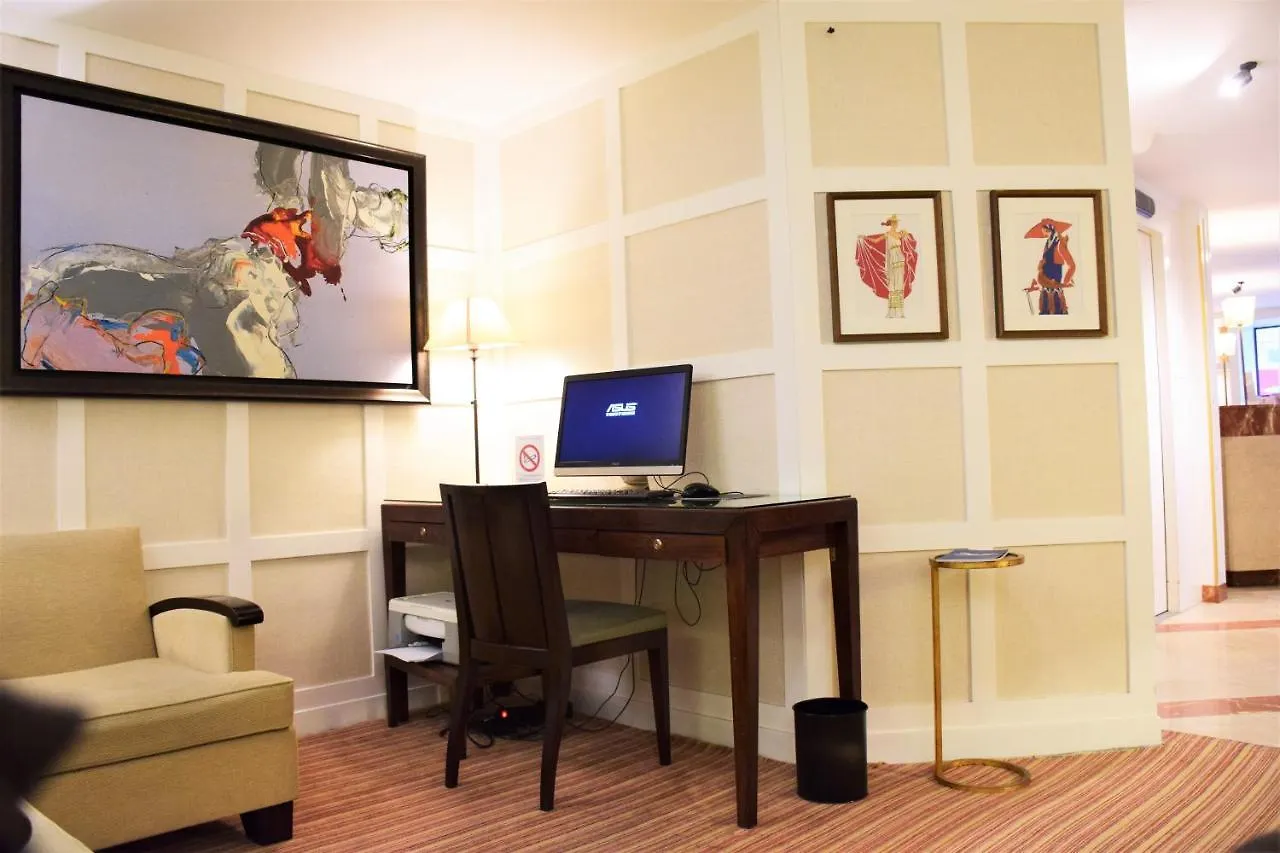Folkestone Opéra Hotel París